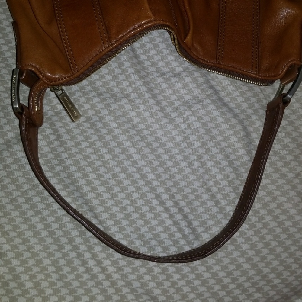 ⭕🔴🔵SOLD🔵🔴⭕Additional pictures ONLY mk purse